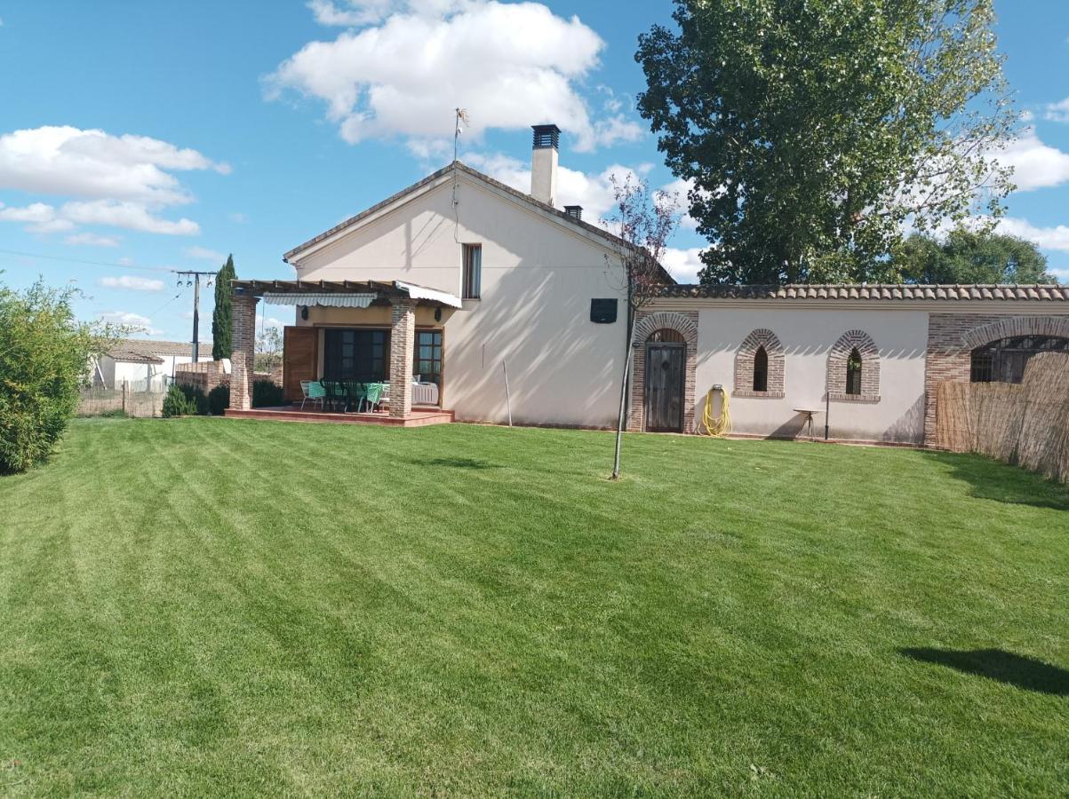 Casas Olmo Y Fresno Jardin Y Piscina A 17 Kilometros De Саламанка Экстерьер фото