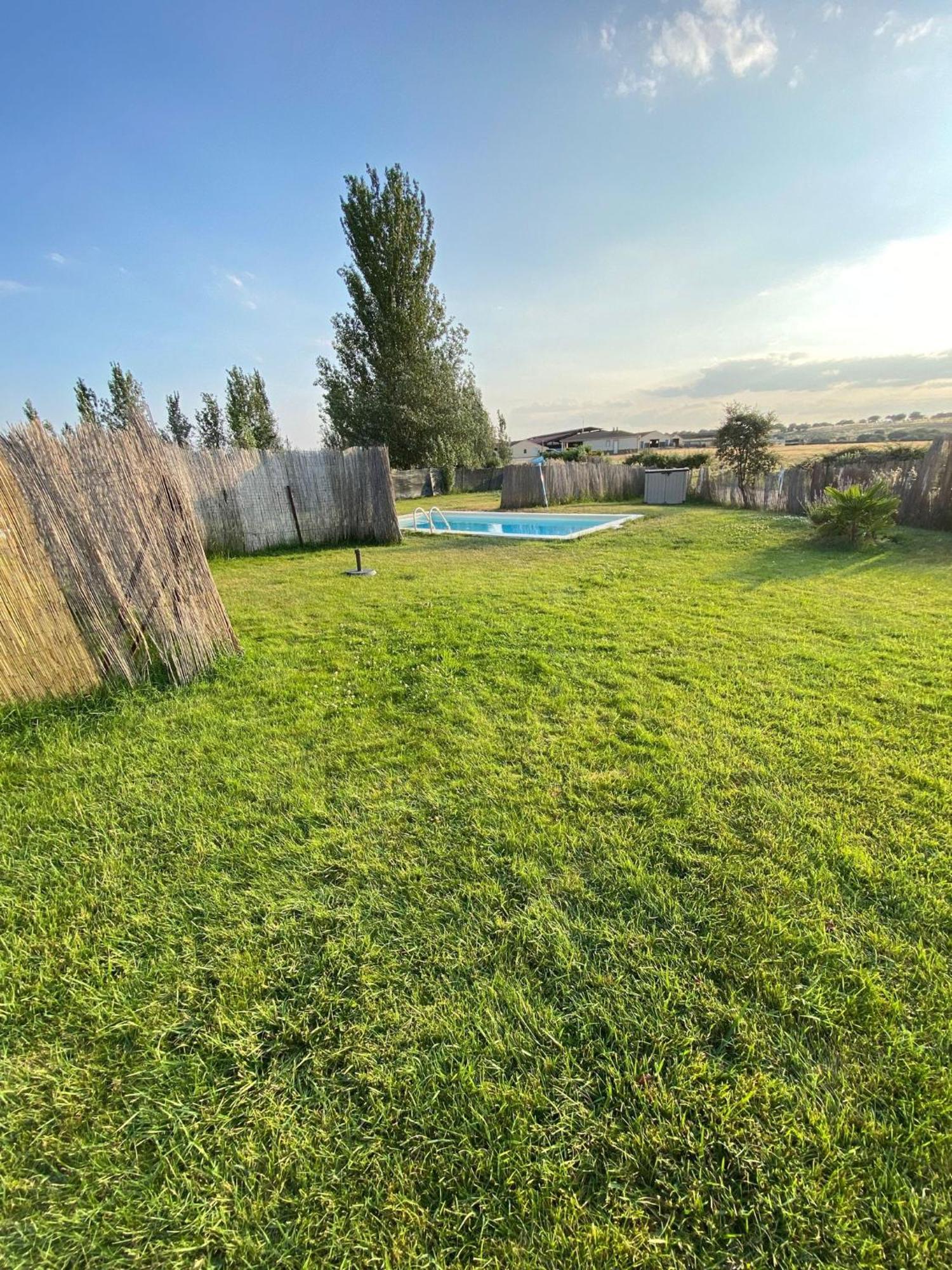 Casas Olmo Y Fresno Jardin Y Piscina A 17 Kilometros De Саламанка Экстерьер фото