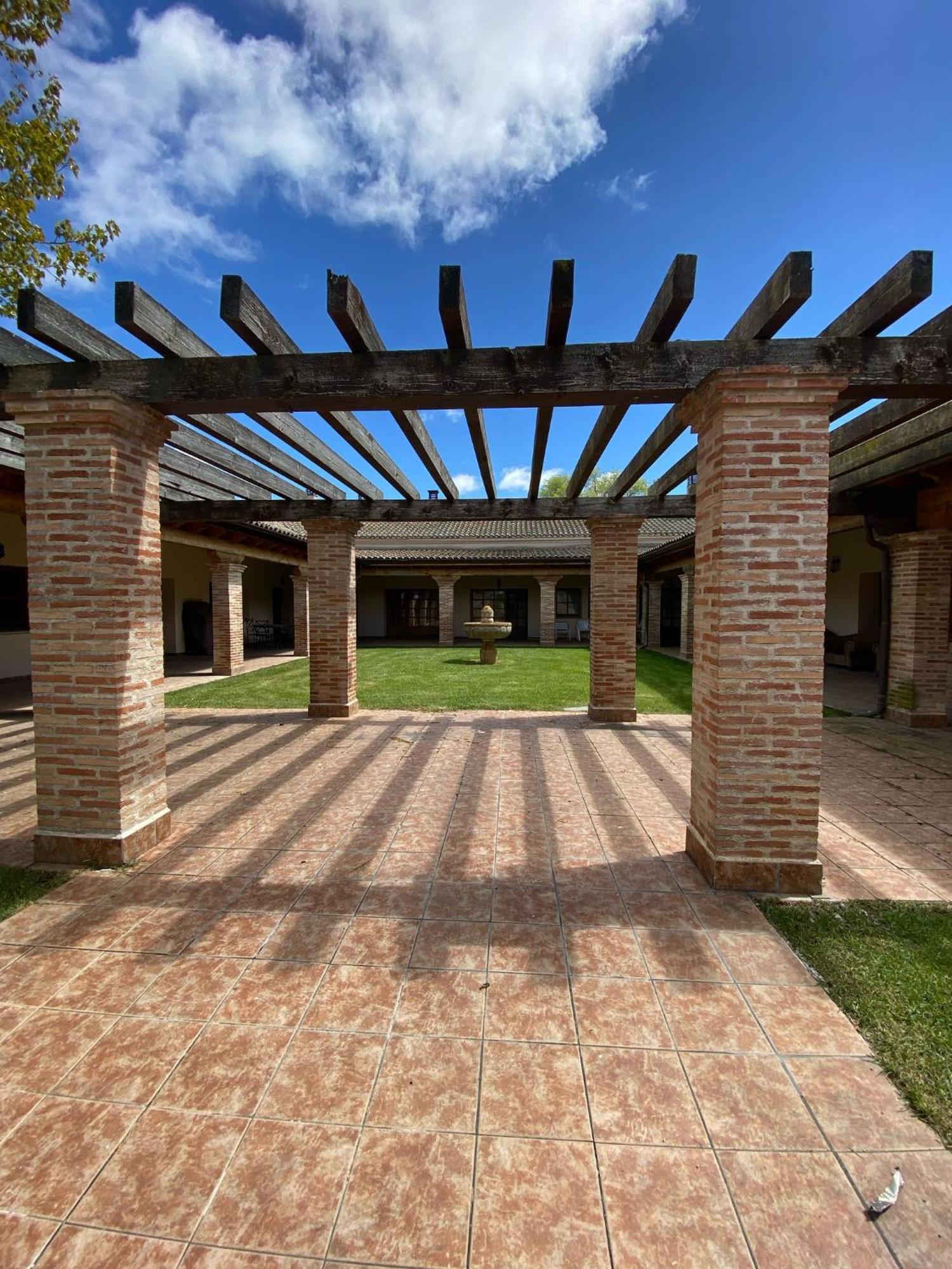 Casas Olmo Y Fresno Jardin Y Piscina A 17 Kilometros De Саламанка Экстерьер фото